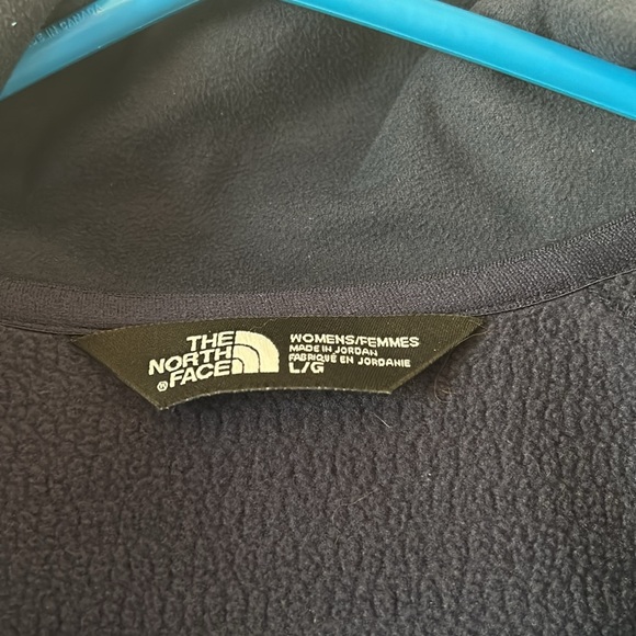 NorthFace zipped up vest - Picture 7 of 9